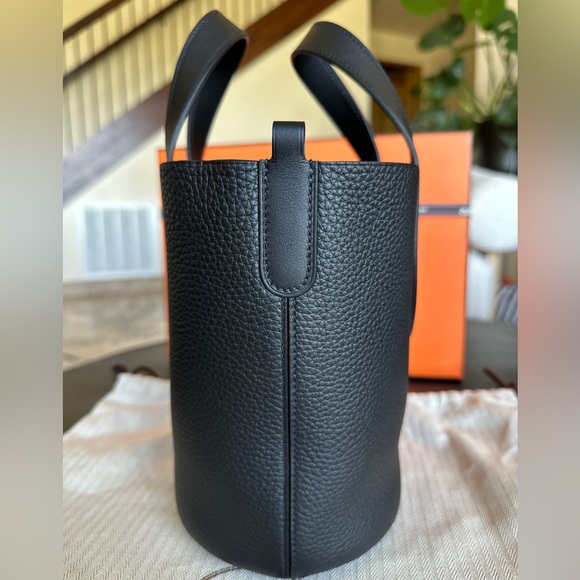 NEW 2023 Authentic Hermes In the Loop 18 Black Taurillon Leather PHW Picotin - Picture 3 of 10